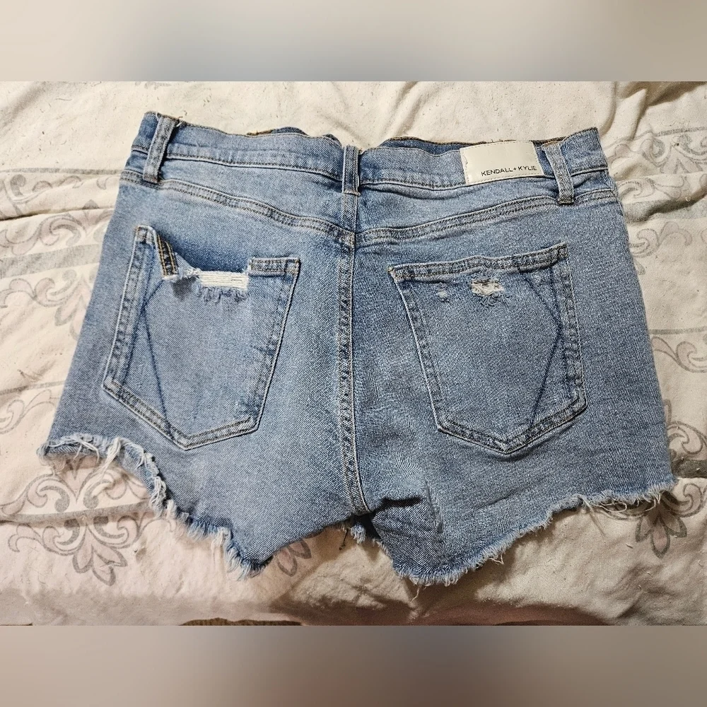 Kendall + kylie Cutoff the icon short jean shorts!